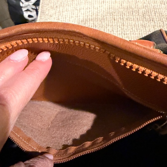 Vintage Dooney & Bourke Navy Pebbled Leather Satchel USA Made Classic Leather - Picture 11 of 16